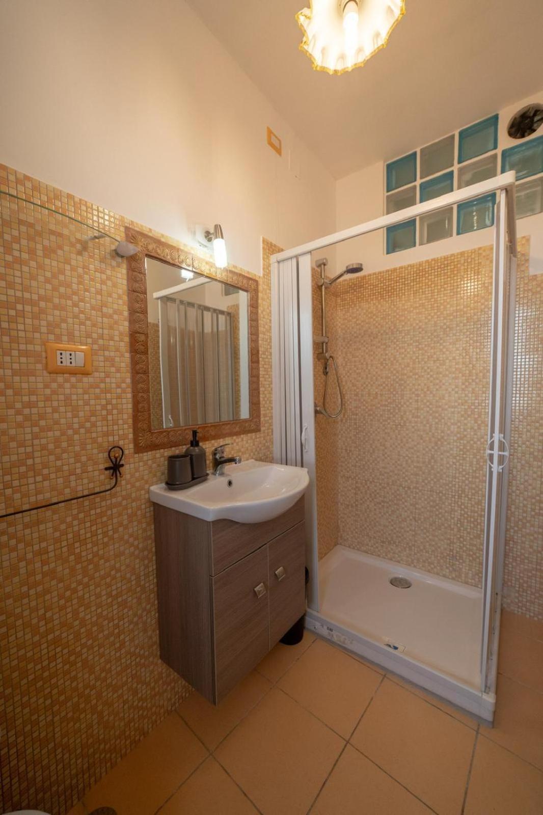 Da Cloe Apartment Pizzo  Luaran gambar